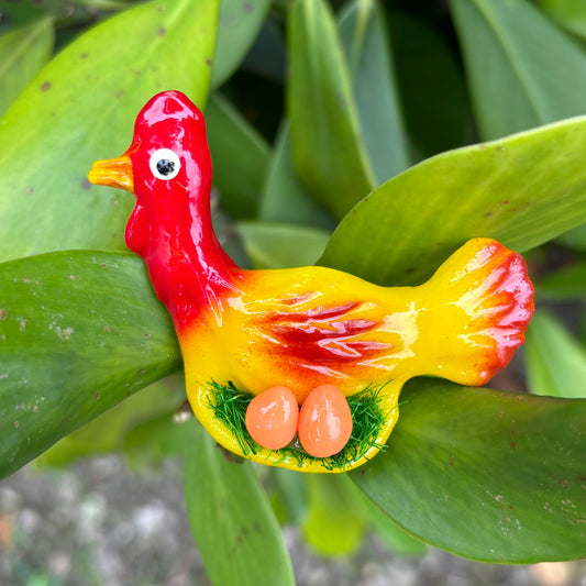 Hen with Eggs Magnet